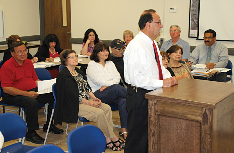 Newly elected Cameron County District Attorney Luis V. Saenz speaks to the La Feria City Commission. Photo: LFN
