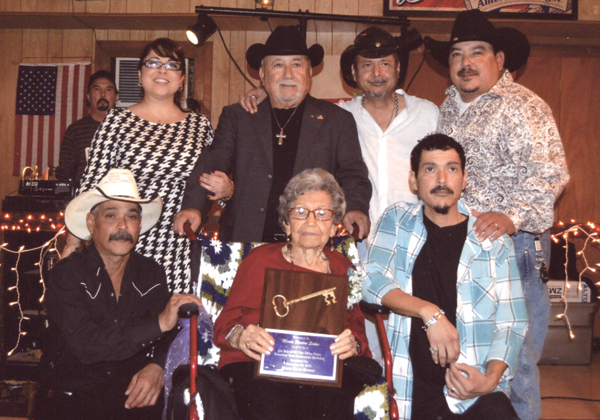Maria Rendon Salas surrounded by her loving family. Photo: Bill Keltner/LFN