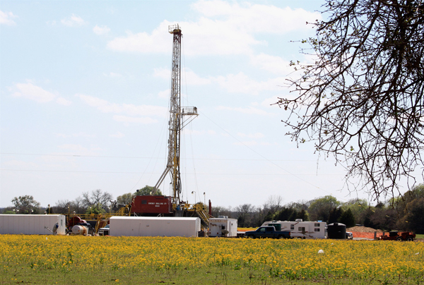 There is contamination of drinking water associated with hydraulic fracturing, but a new study also finds the primary cause is from faulty shale gas wells, not migrating methane from the process itself. Photo credit: Roy Luck/Flickr.