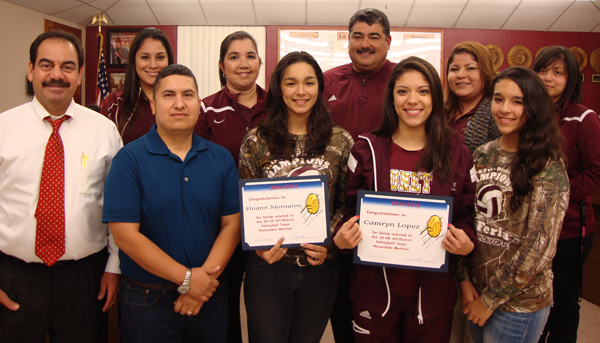 Superintendent Rey Villarreal recognized the La Feria High School girls’ volleyball team for their District Tri-Championship and the students selected to represent La Feria in the All-District Team. 