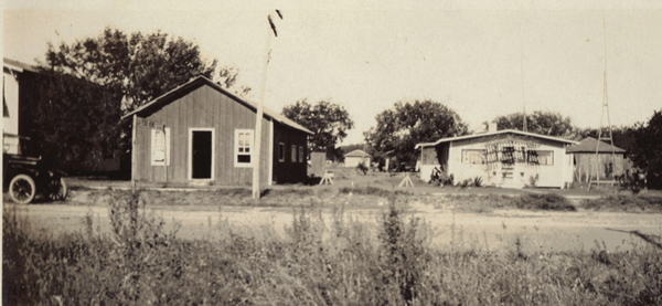Undated photo (circa 1930’s) showing the offices of LA FERIA LEADER and its printing facility next door to founder Preston Webb Smith’s home on Magnolia.
