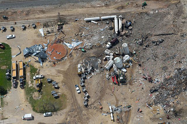 The 2013 explosion in West, Texas, killed 15 and caused as much as $230 million in damages, a number dwarfed by the West Fertilizer Co.’s $1 million insurance policy. A bill in the Texas Legislature proposes using private market forces to ensure safe storage of ammonium nitrate. Photo: Shane.Torgerson/Wikimedia Commons.