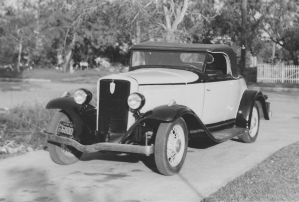 A 1932 Studebaker convertible, one of three Studebakers owned by the author. Photo: blog.hemmings.com