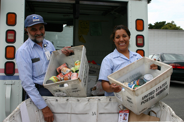 The National Association of Letter Carriers will conduct its 23rd annual food drive tomorrow. People are encouraged to leave a sturdy bag containing non-perishable foods next to their mailbox before the regular mail delivery on Saturday. Photo: Flickr Commons