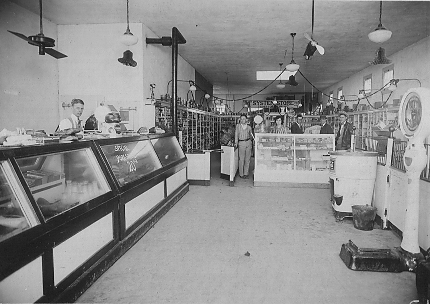 General Store in La Feria circa 1928. Photo: LFN Archives. click to enlarge.