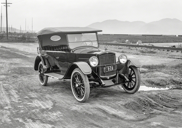 A Grant Six touring car similar to the one Ms. Hargrove used to carpool to school in La Feria in the 1920’s. Photo: shorpy.com/pinterest.com