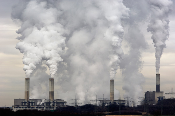 A new report highlights how U.S. presidents have legal authority to keep 450-billion tons of climate pollution in the ground. Photo: acilo/iStockphoto.
